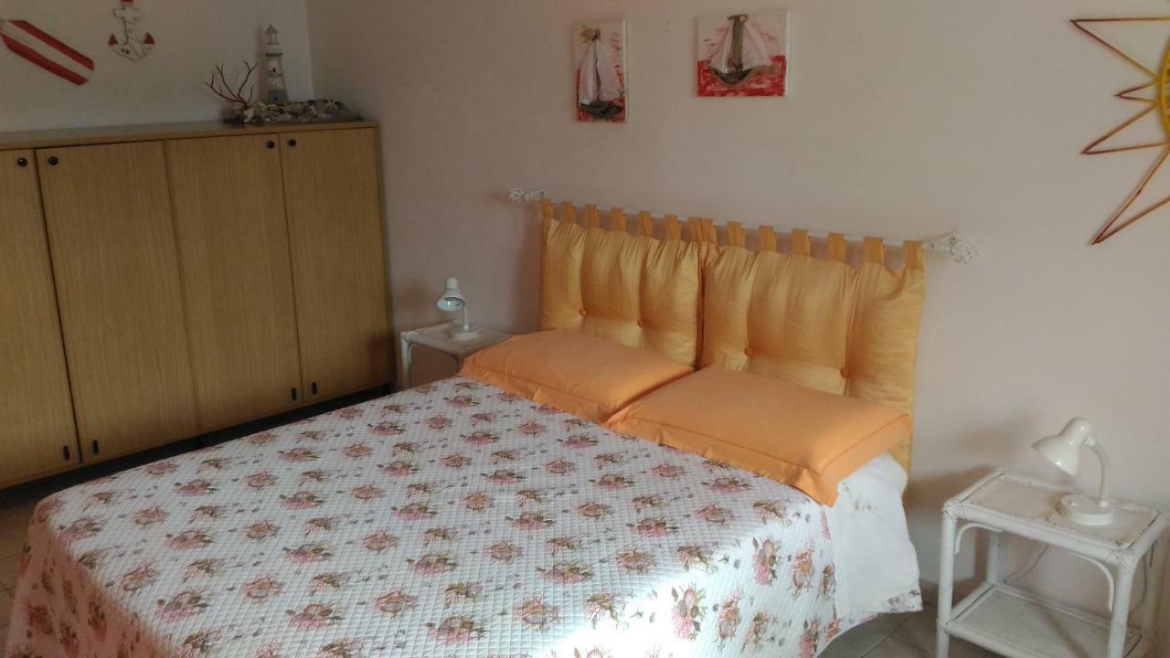 B&B Margherita Calasetta Eksteriør billede